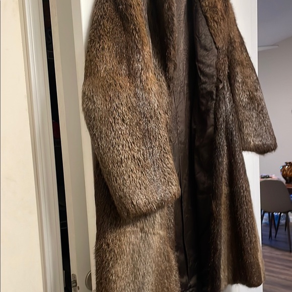 Vintage Brown Fur Coat - SEE MEASUREMENTS - Picture 3 of 3